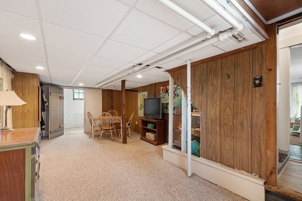 33 Lovell Road Holden, MA 01520 - Photo 29 of 35 Gallery Image 29