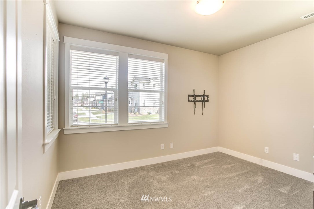 4913 Southeast 3rd Place Renton, WA 98059 - Photo 4 of 25