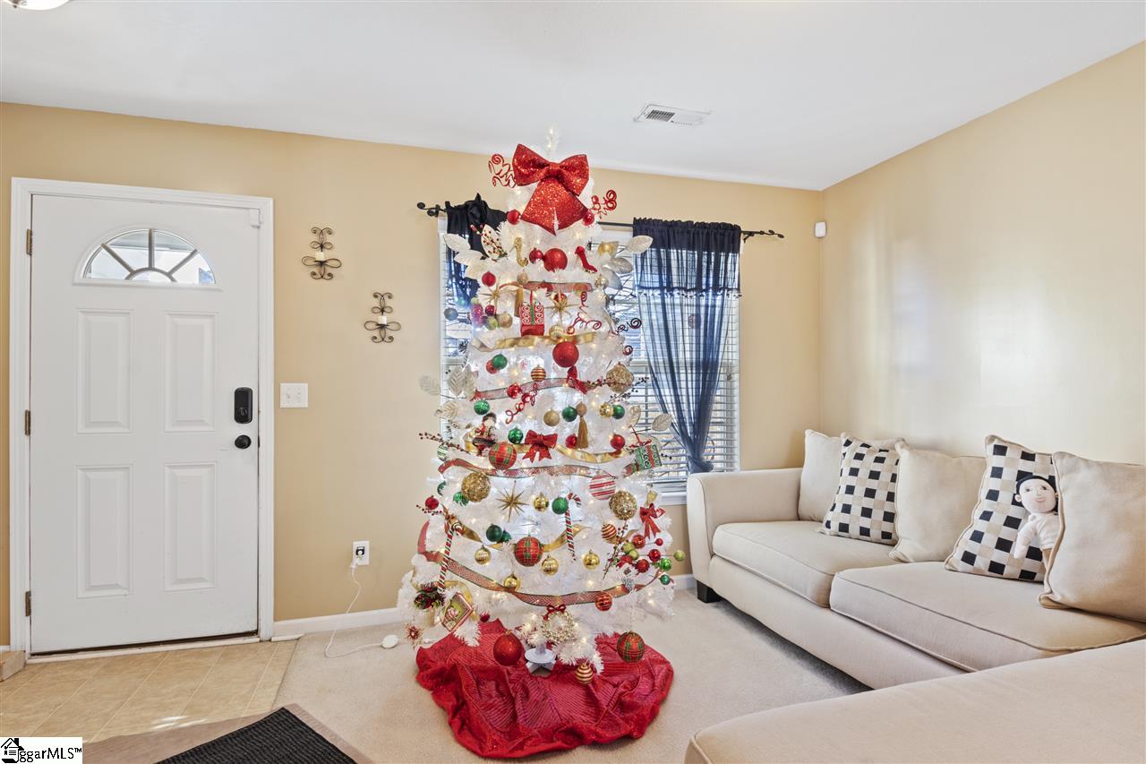 101 Catterick Way Fountain Inn, SC 29644 - Photo 4 of 24 Gallery Image 4