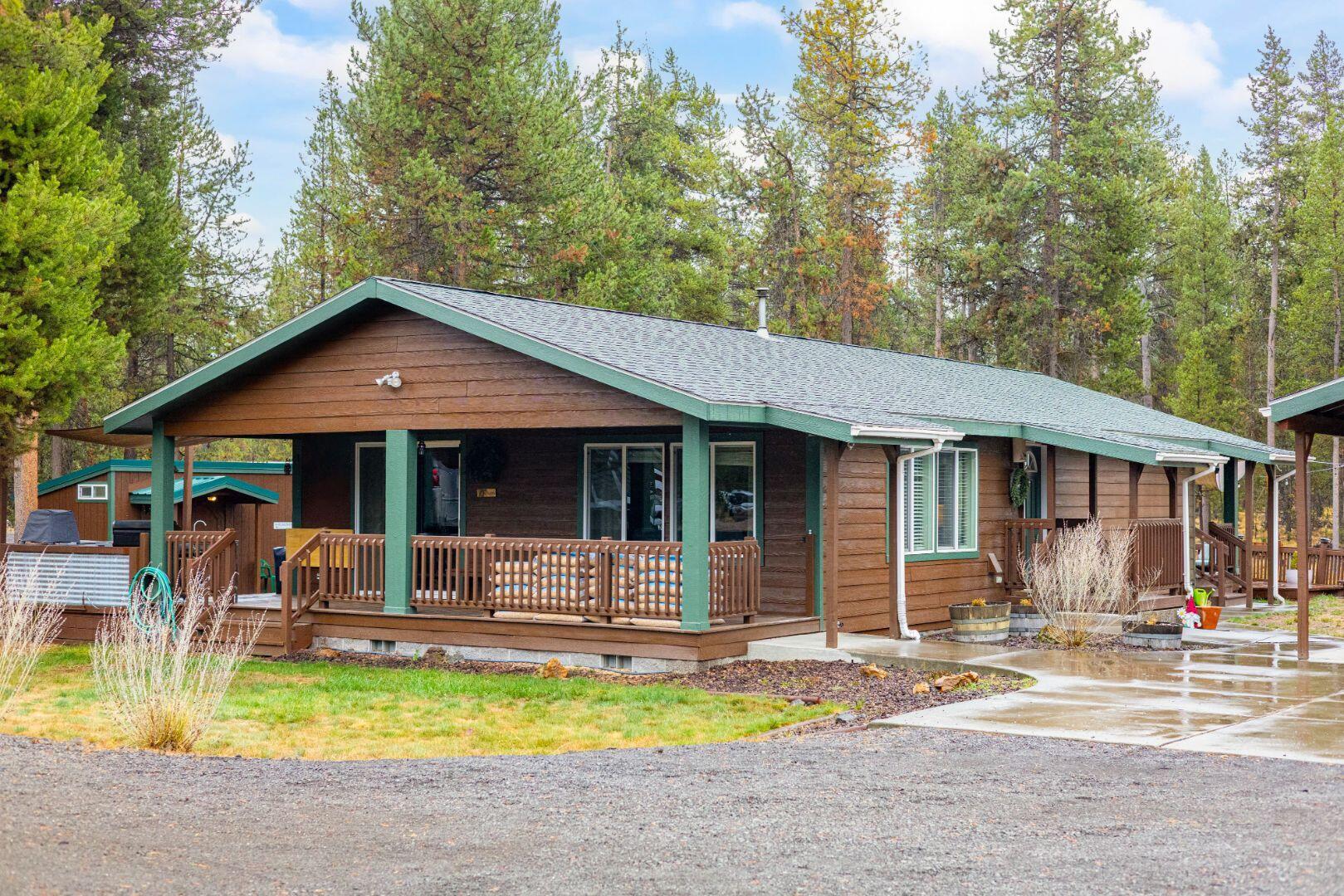 16911 Indigo Road Bend, OR 97707 - Photo 2 of 53 02