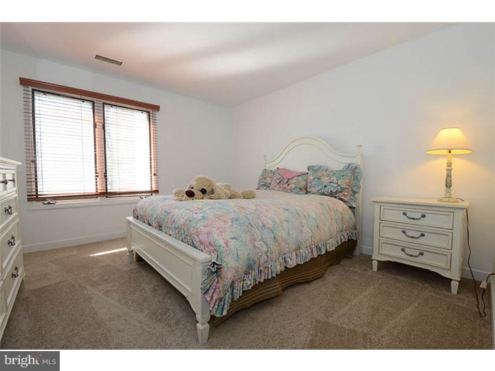 237 Ravenscliff Road Wayne, PA 19087 - Photo 17 of 25 Bedroom 3