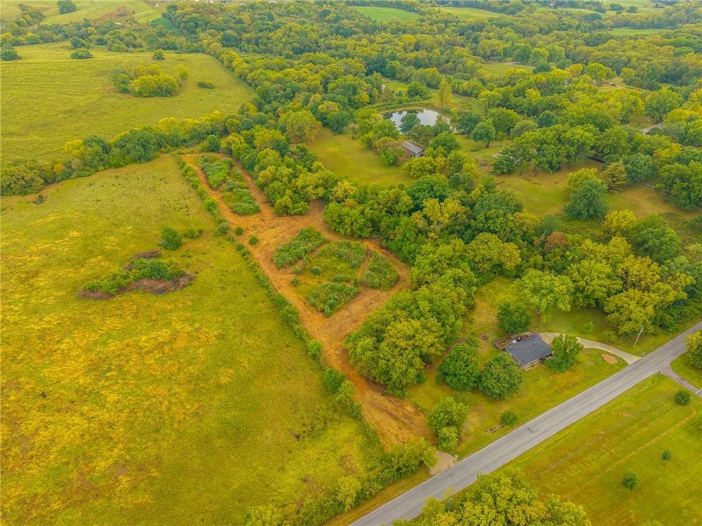 8815 Nebo Hills Road Liberty, MO 64068 - Photo 5 of 10