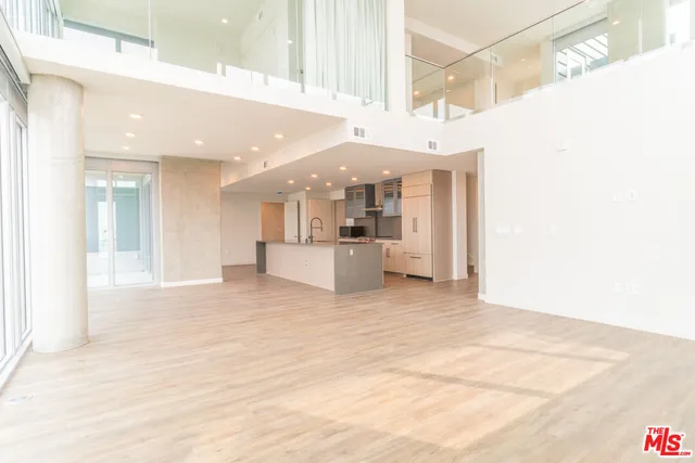 $11,500 | 601 11th, Unit PH 3304, San Diego, CA 92101