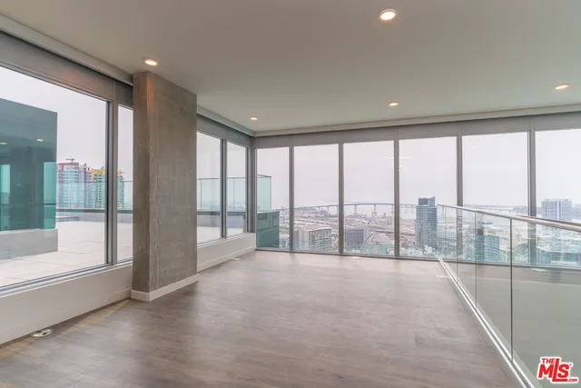 $11,500 | 601 11th, Unit PH 3304, San Diego, CA 92101