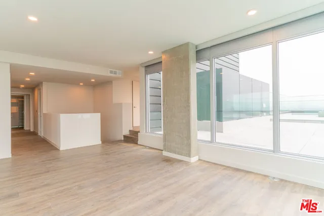 $11,500 | 601 11th, Unit PH 3304, San Diego, CA 92101