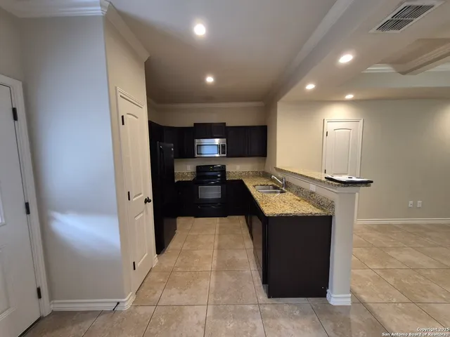 $1,295 | 6015 Jax Way, Unit 104, San Antonio, TX 78244