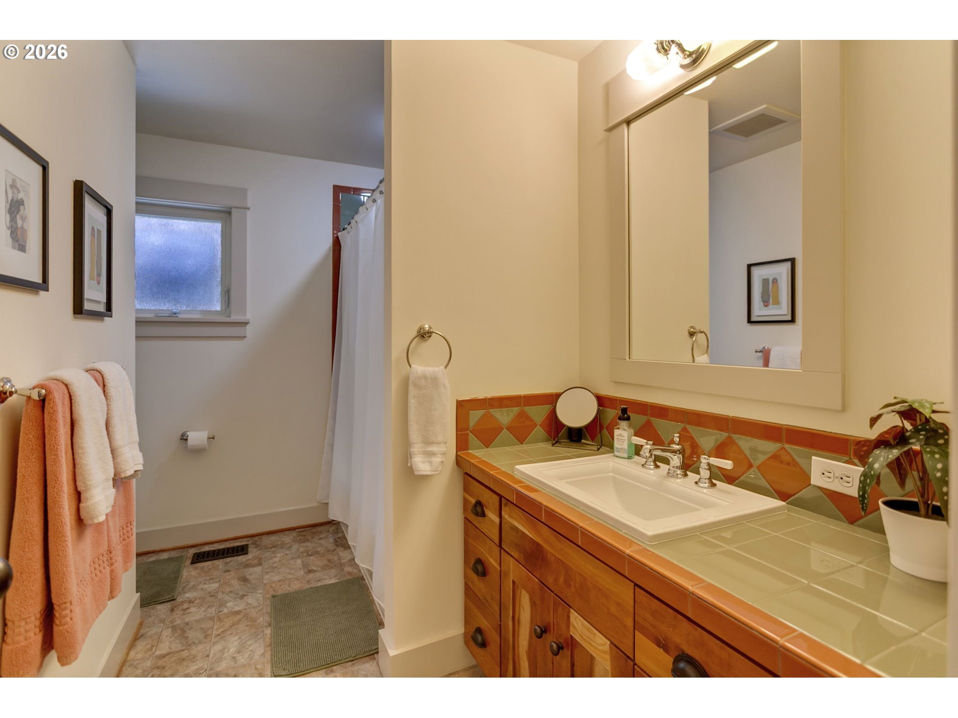 2939 Southwest Custer Street Portland, OR 97219 - Photo 33 of 48