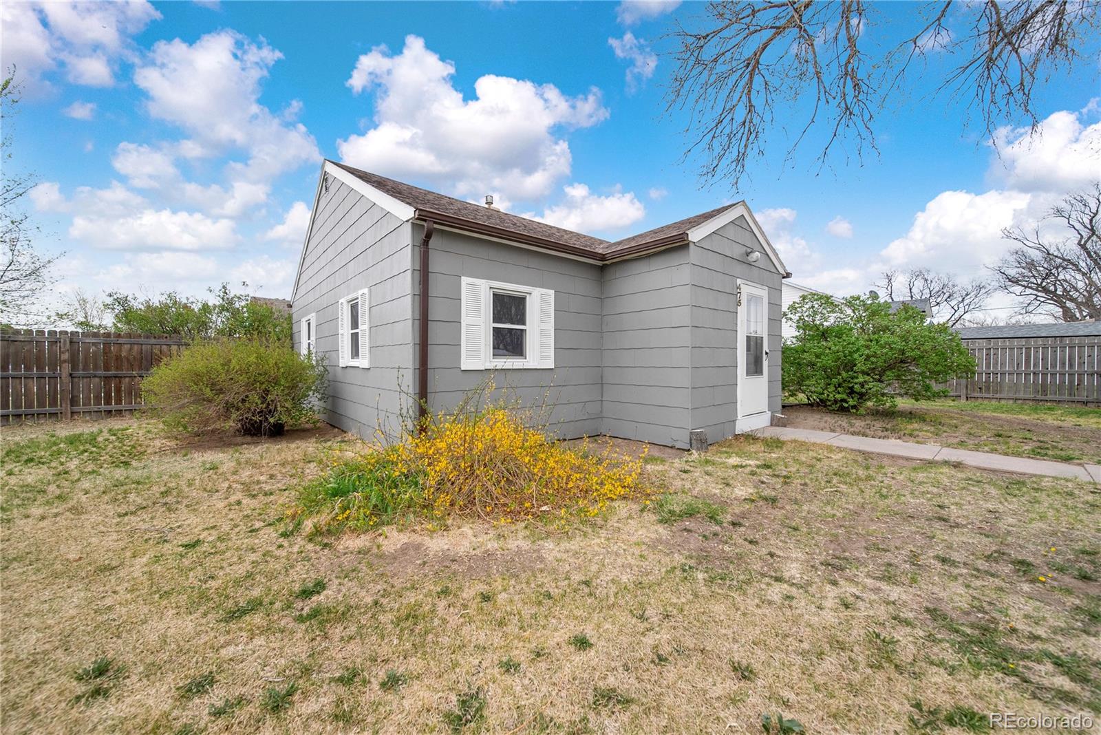 475 West 5th Street Akron, CO 80720 - Photo 3 of 27