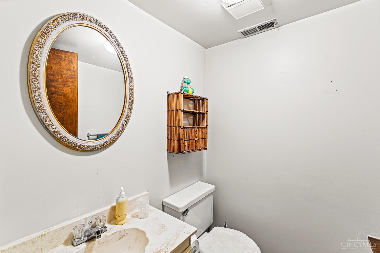 5988 Lawrence Road Cincinnati, OH 45248 - Photo 24 of 26