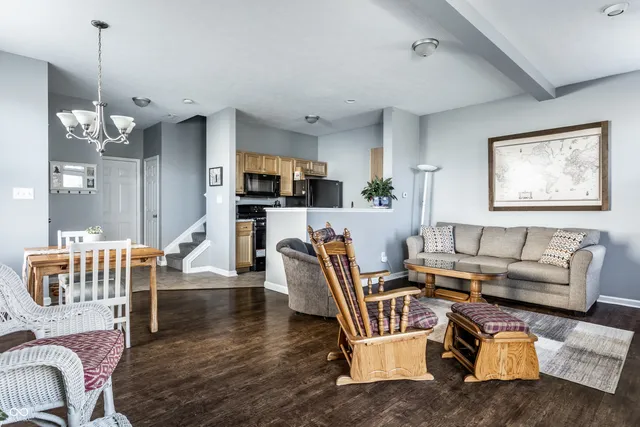 $189,900 | 6220 Bishops Pond Lane, Indianapolis, IN 46268