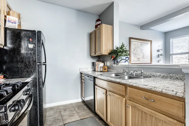 $189,900 | 6220 Bishops Pond Lane, Indianapolis, IN 46268