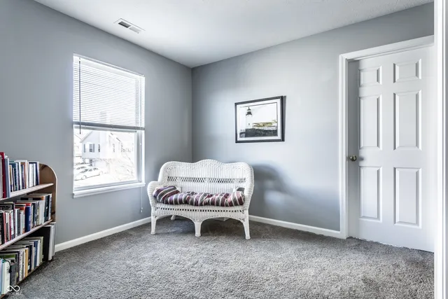 $189,900 | 6220 Bishops Pond Lane, Indianapolis, IN 46268