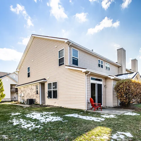 $189,900 | 6220 Bishops Pond Lane, Indianapolis, IN 46268