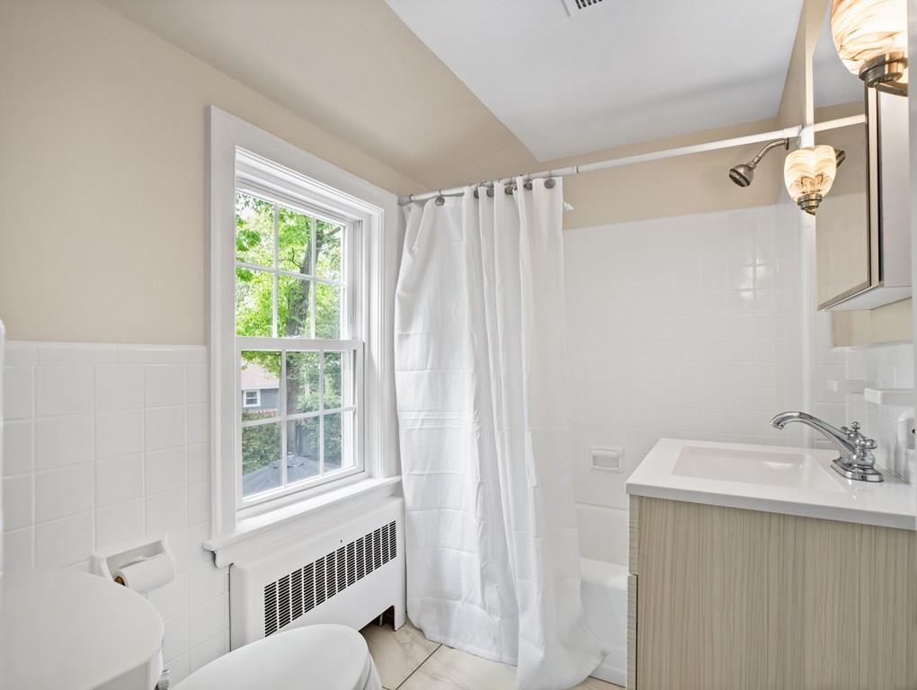42 Shirley Road Wellesley, MA 02482 - Photo 15 of 23