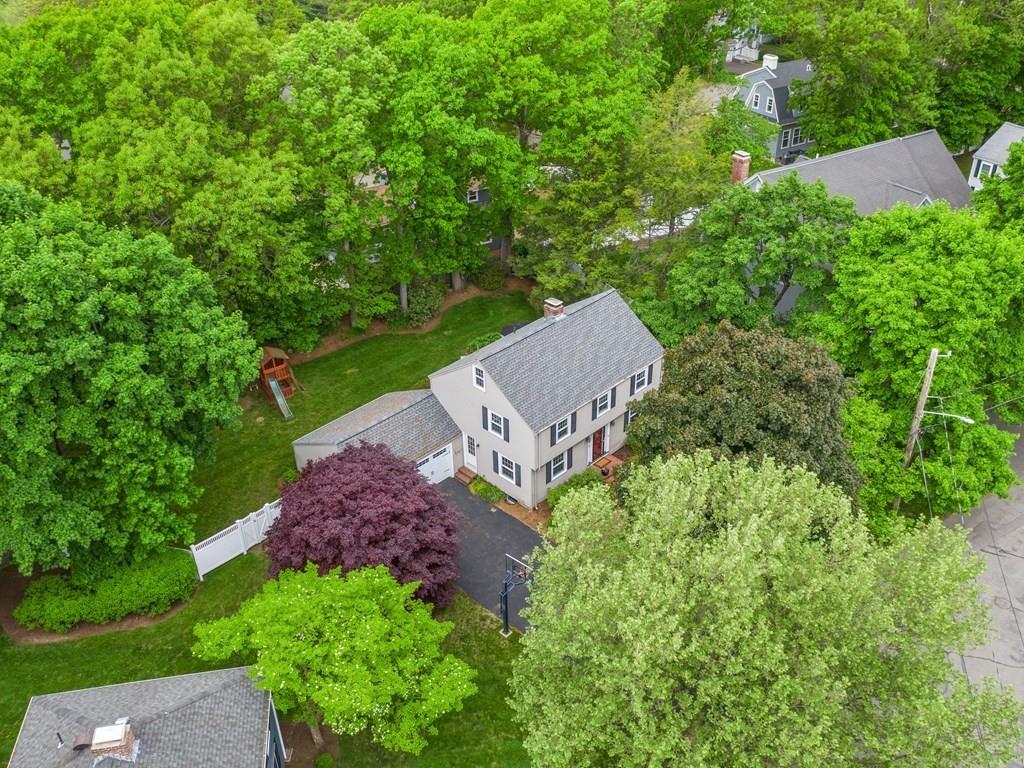 42 Shirley Road Wellesley, MA 02482 - Photo 3 of 23