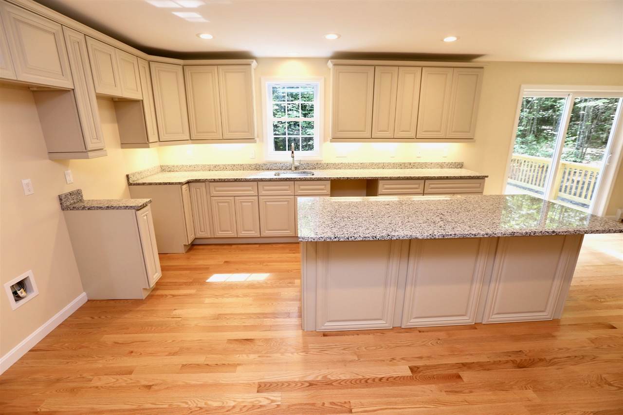 94 Snowshoe Road Henniker, NH 03242 - Photo 3 of 40