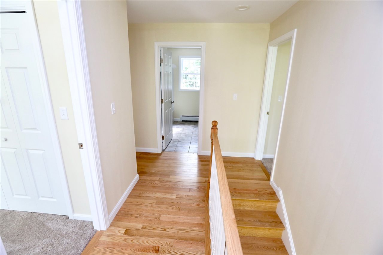 94 Snowshoe Road Henniker, NH 03242 - Photo 21 of 40