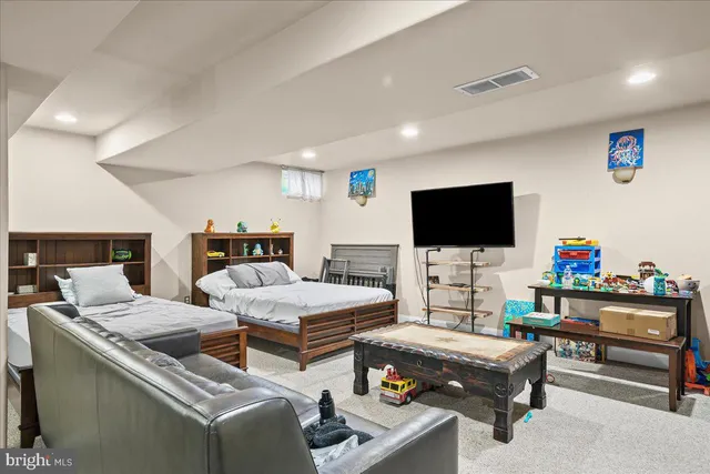 $580,000 | 16 Sir Barton Court, Newark, DE 19702