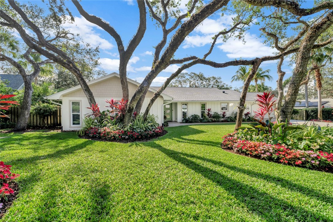 316 Eugenia Road Vero Beach, FL 32963 - Photo 3 of 36