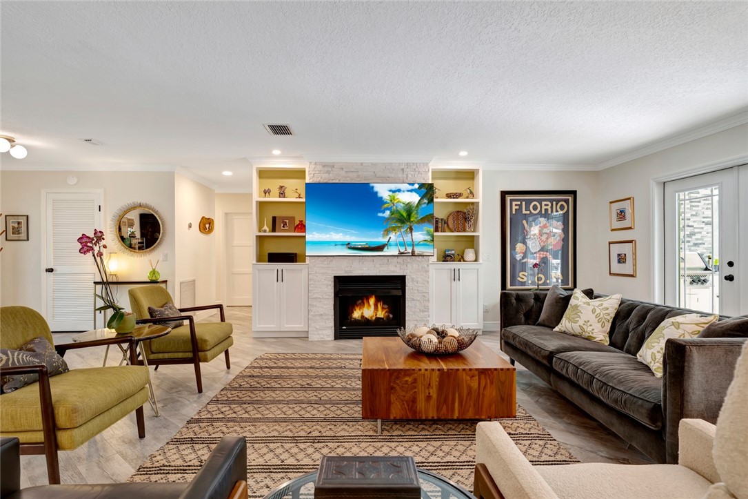 316 Eugenia Road Vero Beach, FL 32963 - Photo 8 of 36