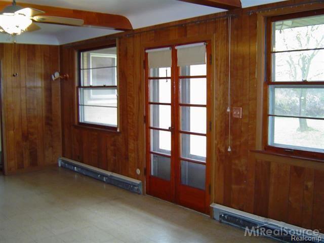 901 Range Road Smiths Creek, MI 48074 - Photo 7 of 26 7.JPG