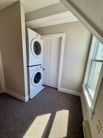 $2,000 | 834 Main Street, Unit 3, Hopkinton, NH 03229