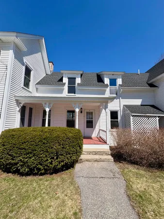 $2,000 | 834 Main Street, Unit 3, Hopkinton, NH 03229