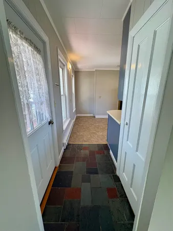 $2,000 | 834 Main Street, Unit 3, Hopkinton, NH 03229