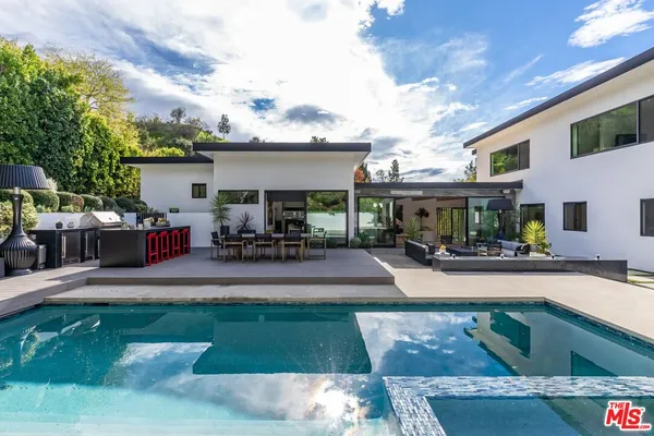 $32,000 | 9455 Eden Drive, Beverly Hills, CA 90210