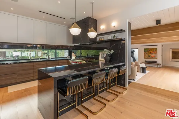 $32,000 | 9455 Eden Drive, Beverly Hills, CA 90210