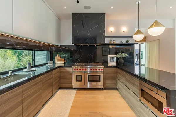 $32,000 | 9455 Eden Drive, Beverly Hills, CA 90210