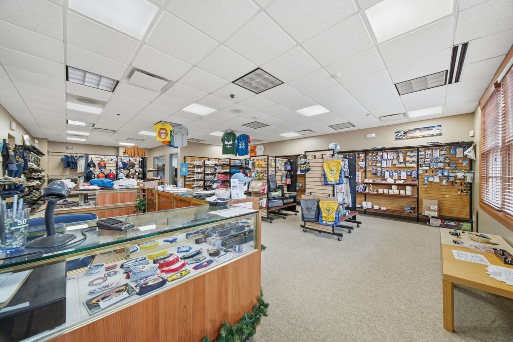 921 South State Street Lockport, IL 60441 - Photo 10 of 28 a view of a room with gym equipment