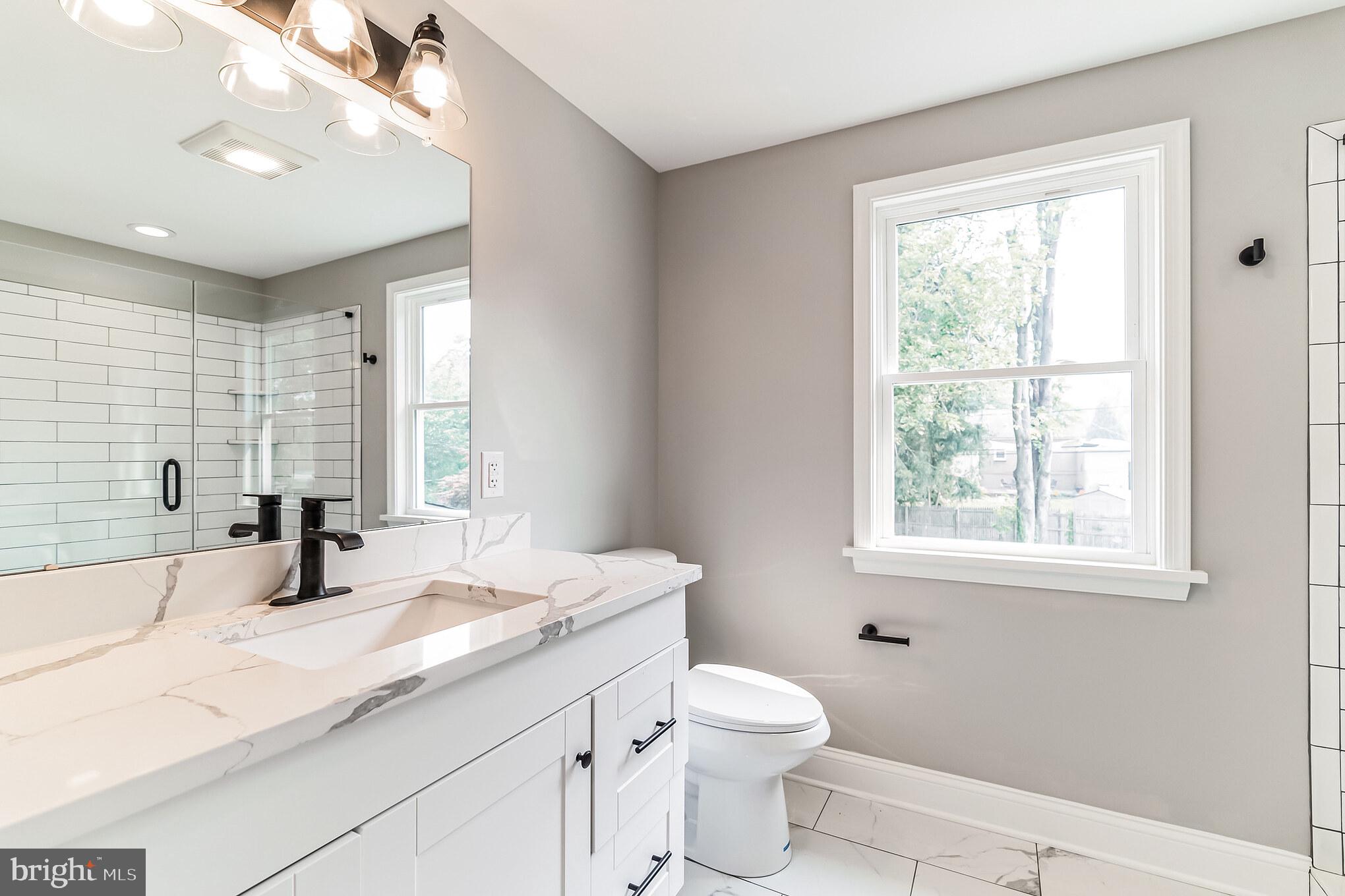 1317 Bradford Road Oreland, PA 19075 - Photo 32 of 39 Owner's bath