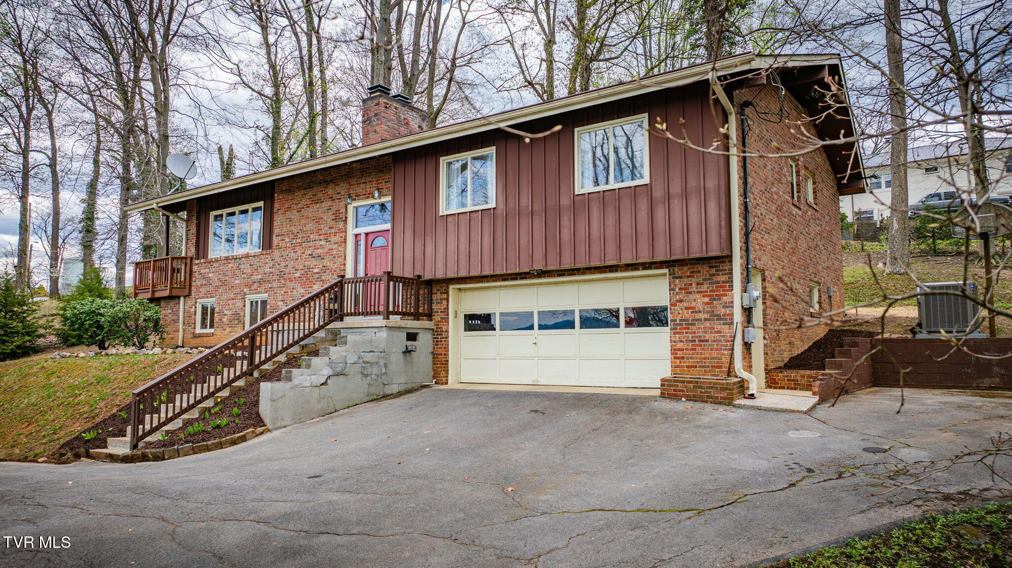 3937 Ridge Line Drive Kingsport, TN 37664 - Photo 45 of 48 003
