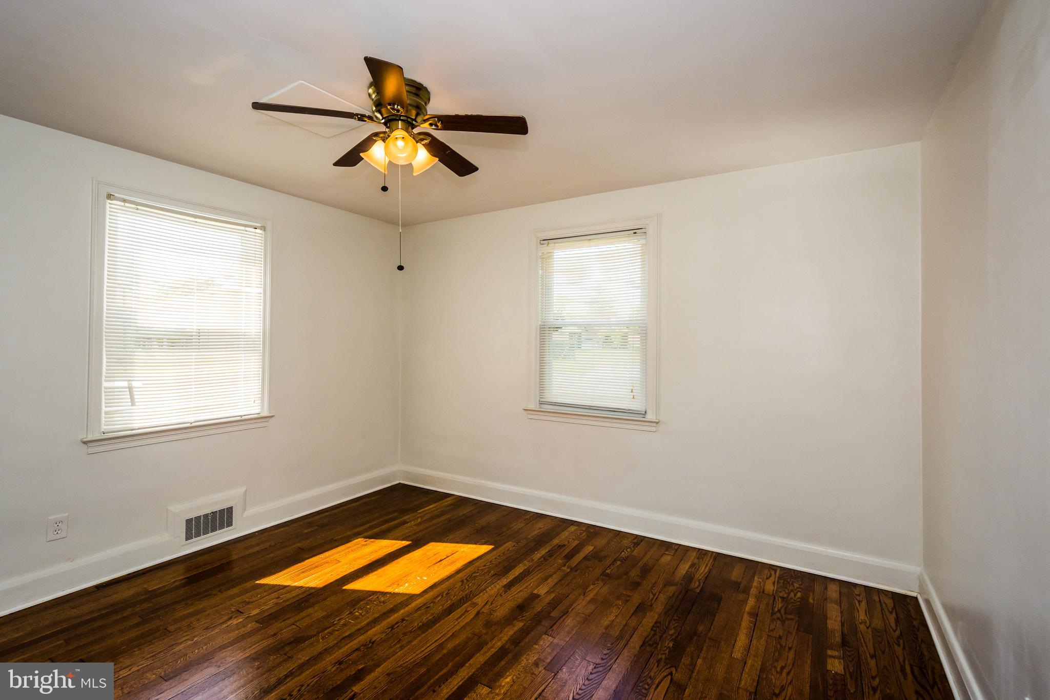 6410 Liberty Road Baltimore, MD 21207 - Photo 3 of 39