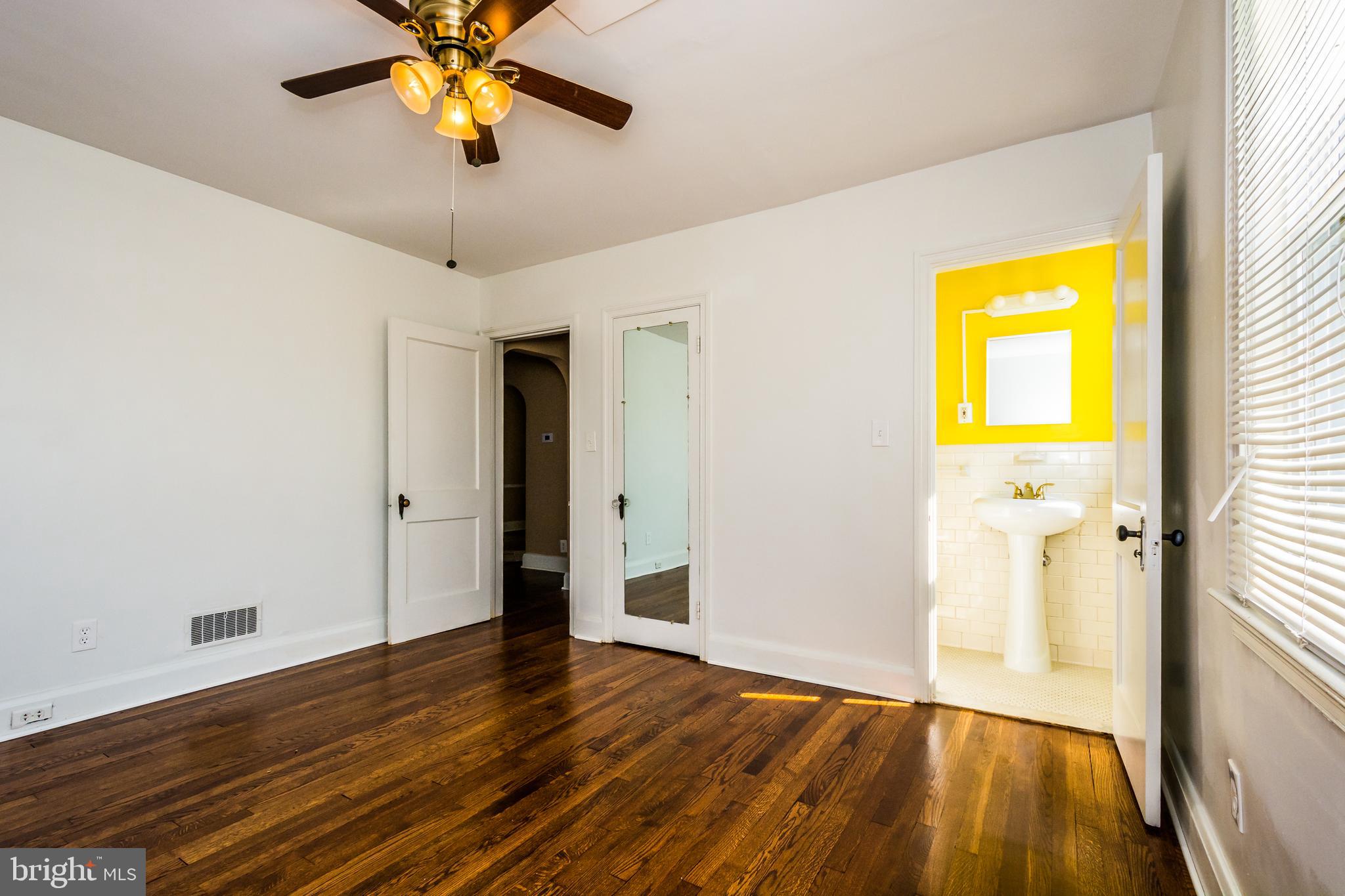 6410 Liberty Road Baltimore, MD 21207 - Photo 4 of 39
