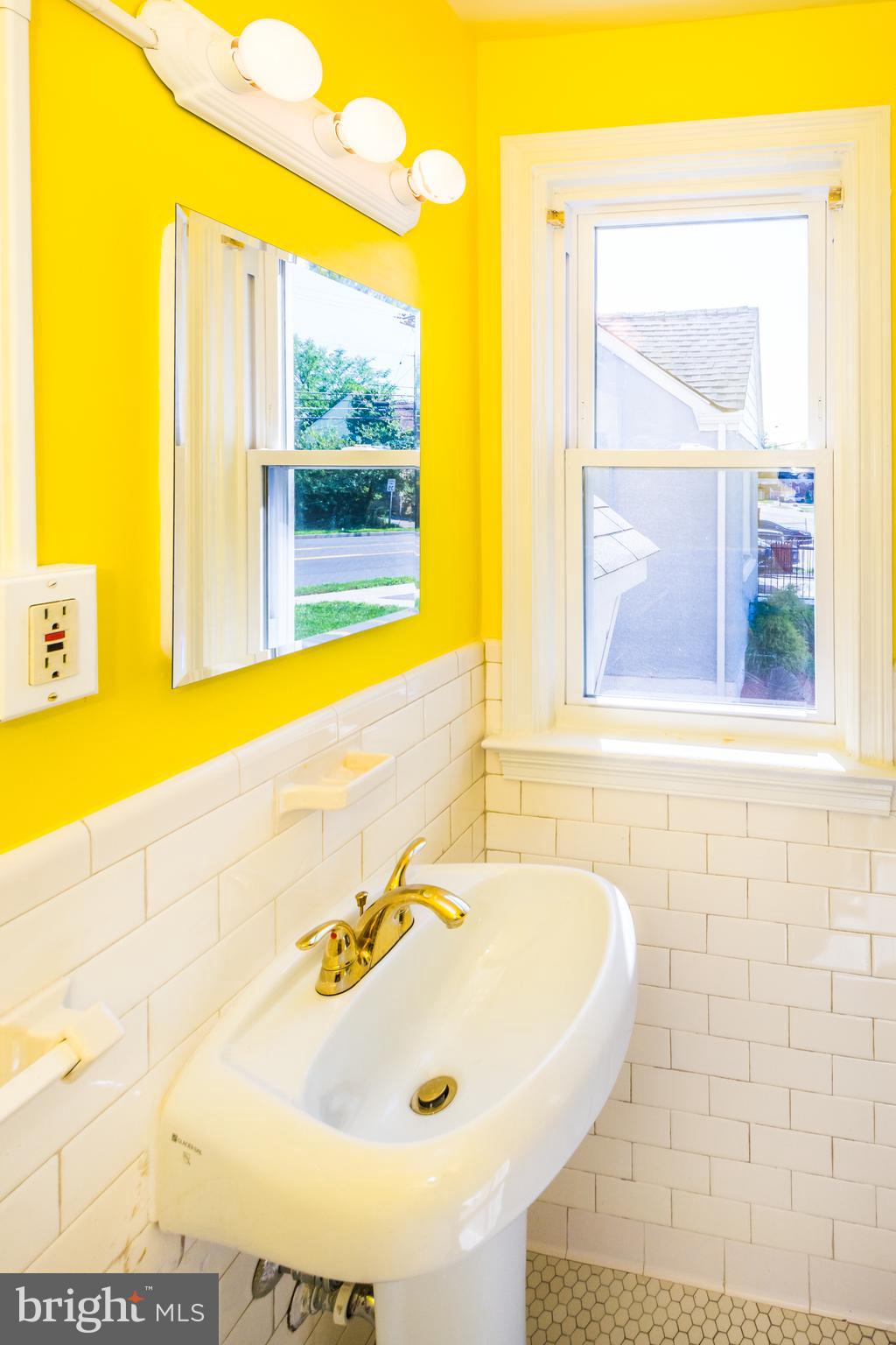 6410 Liberty Road Baltimore, MD 21207 - Photo 6 of 39