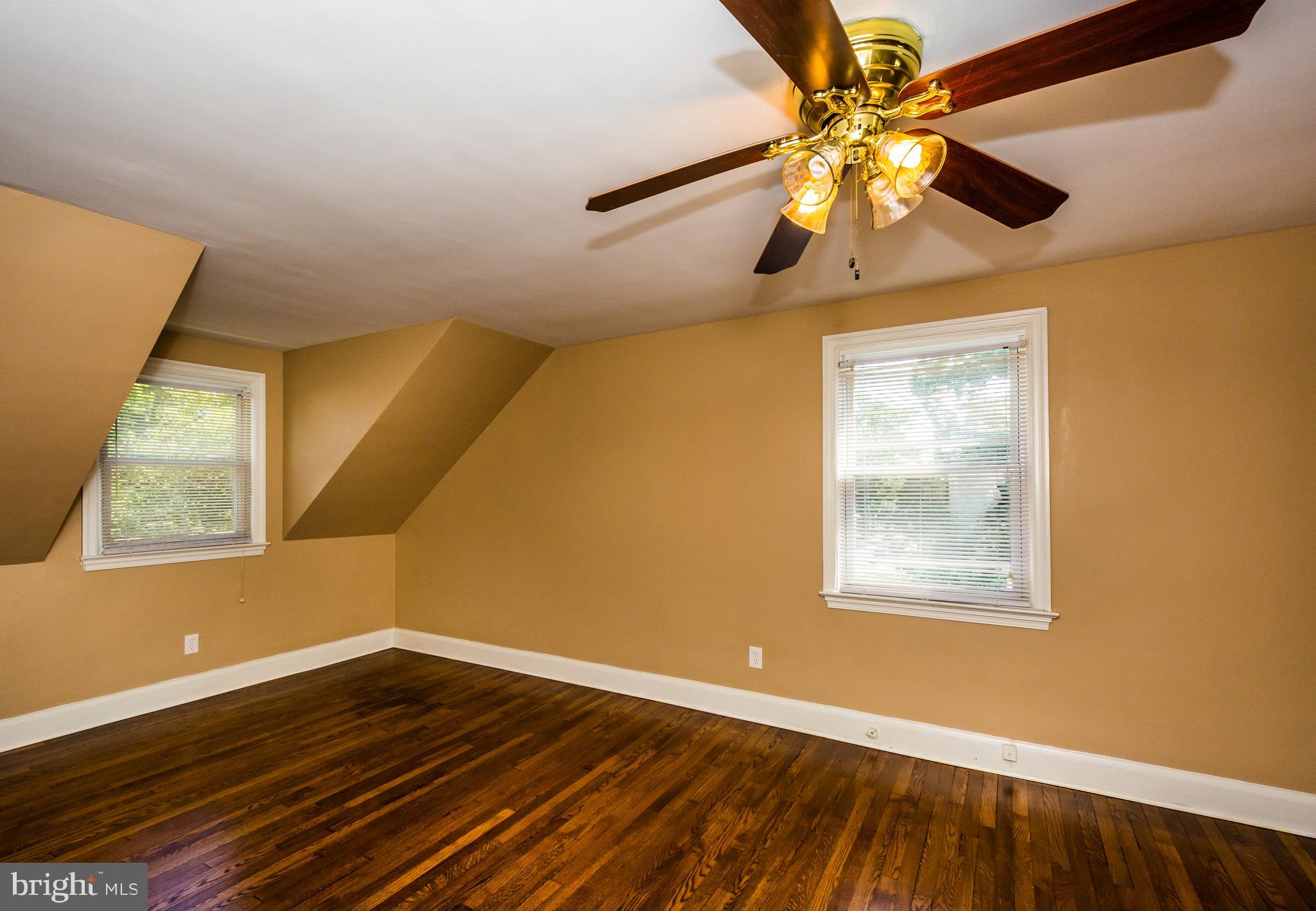 6410 Liberty Road Baltimore, MD 21207 - Photo 7 of 39