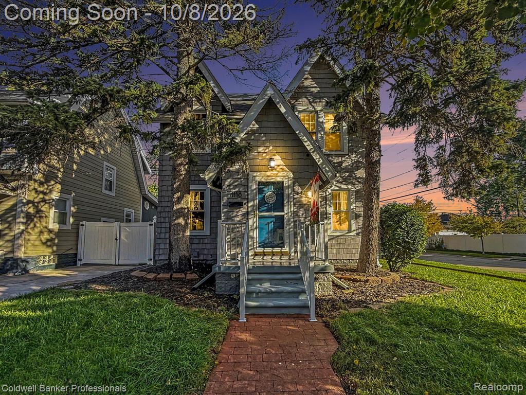 1118 Oxford Road Berkley, MI 48072 - Photo 1 of 29 Gallery Image 1