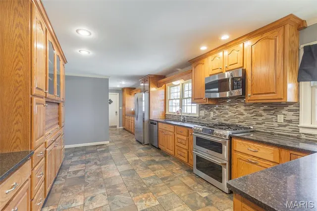 $425,000 | 2035 King Road, Poplar Bluff, MO 63901