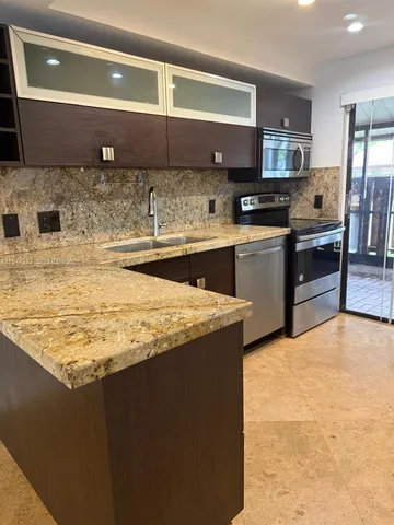 $2,350 | 118 Wimbledon Lakes Drive, Plantation, FL 33324