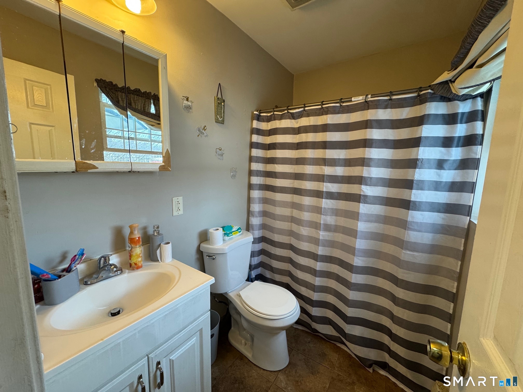 24 Lester Street Ansonia, CT 06401 - Photo 18 of 26