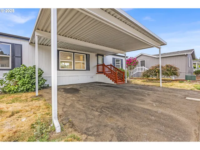 a view of an entryway