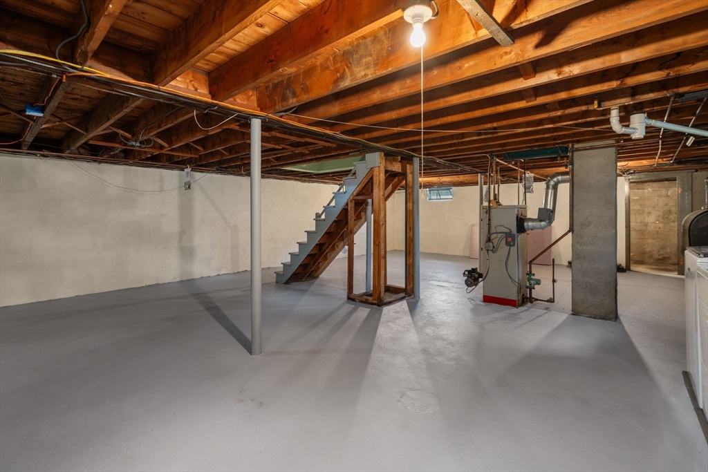 1534 Donohue Road Chicopee, MA 01020 - Photo 26 of 33