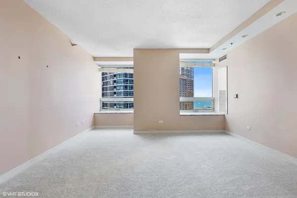 $3,900 | 512 North McClurg Court, Unit 2204, Chicago, IL 60611