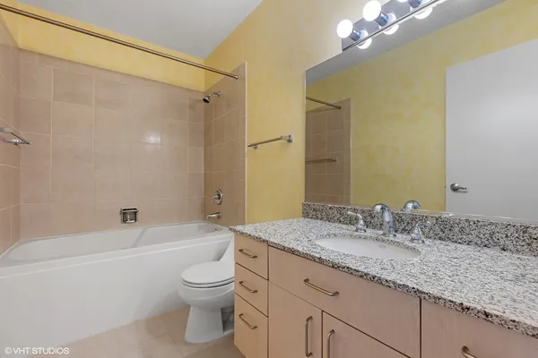 $3,900 | 512 North McClurg Court, Unit 2204, Chicago, IL 60611