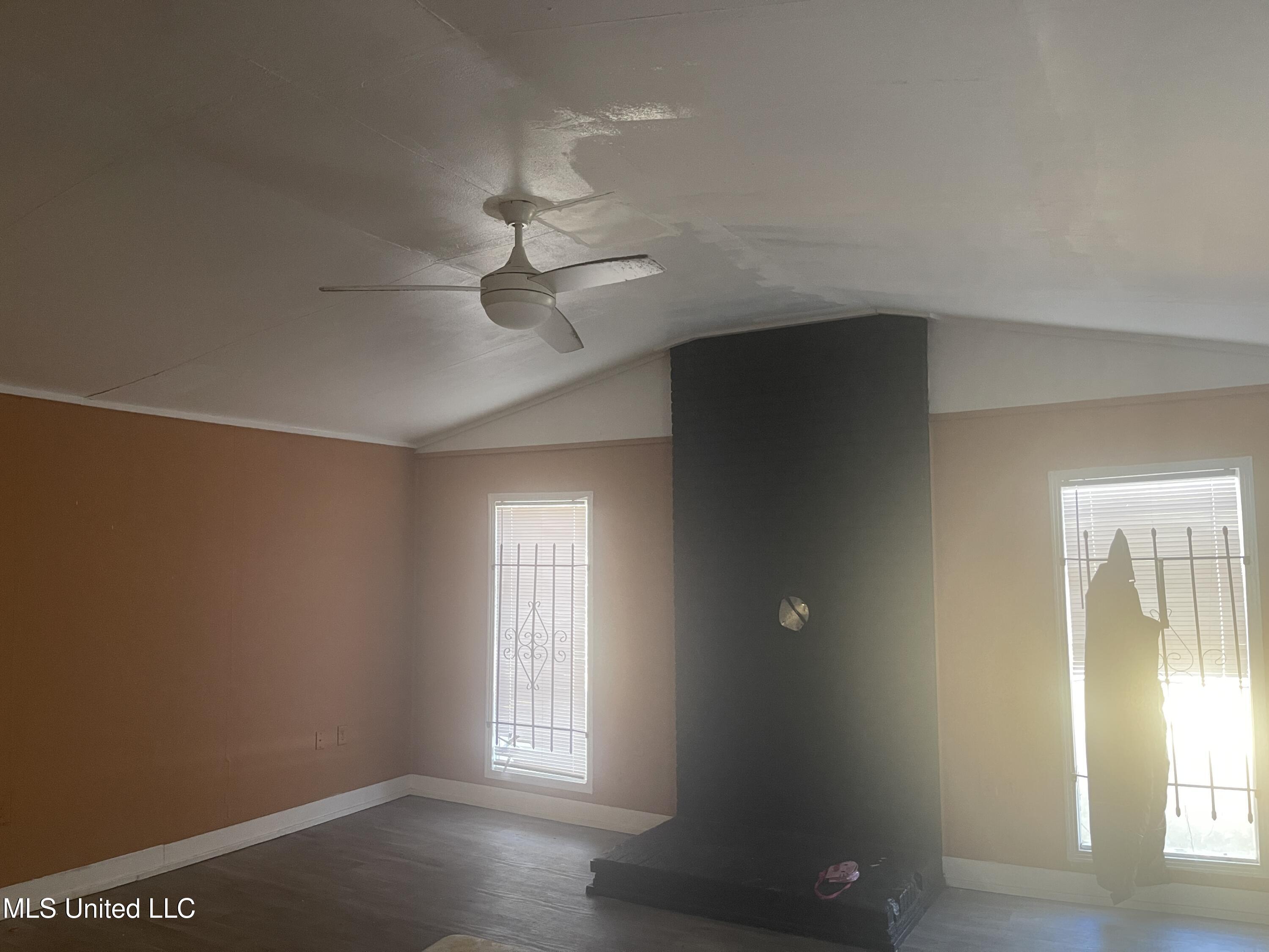 1110 Maria Drive Jackson, MS 39204 - Photo 6 of 11 IMG_2982