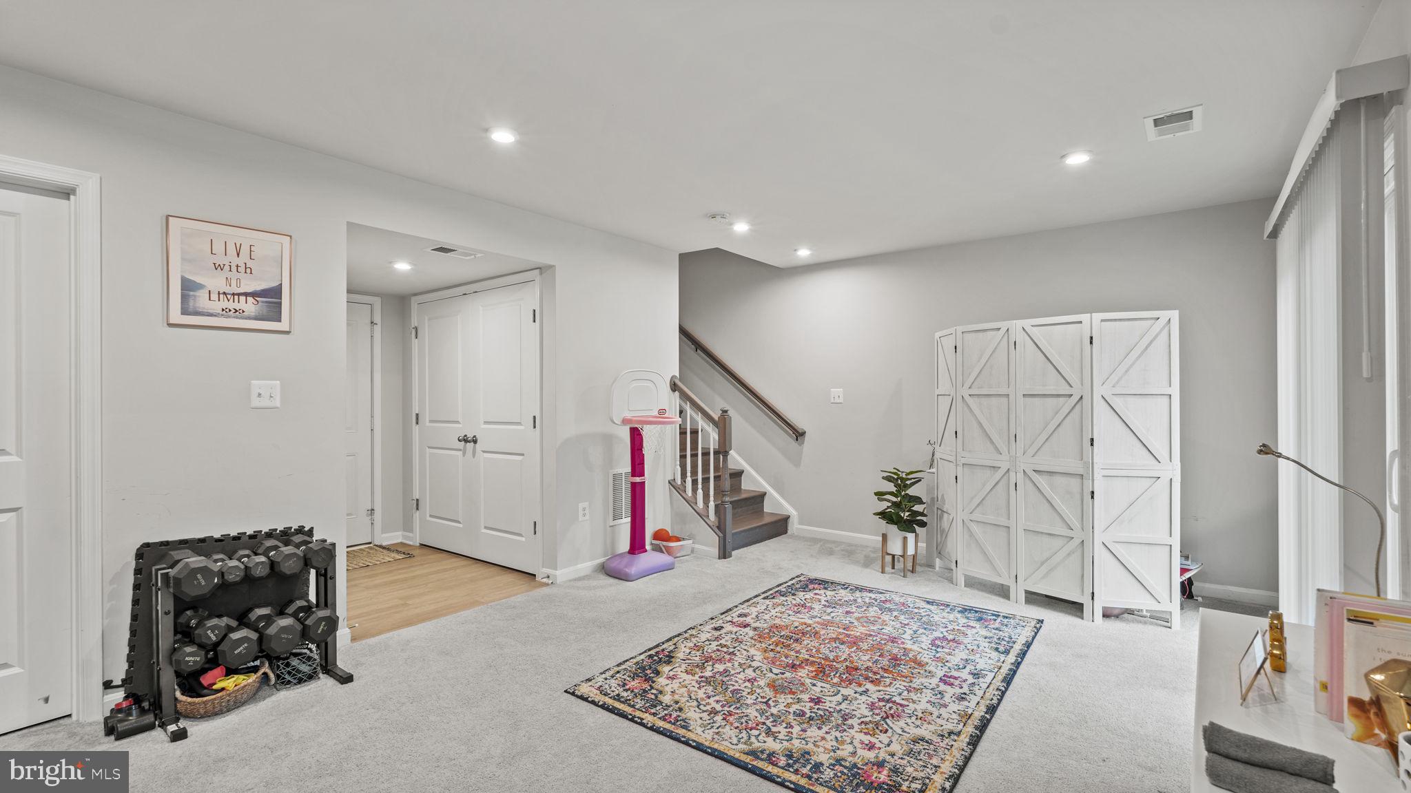 18283 Summit Pointe Drive Triangle, VA 22172 - Photo 3 of 41