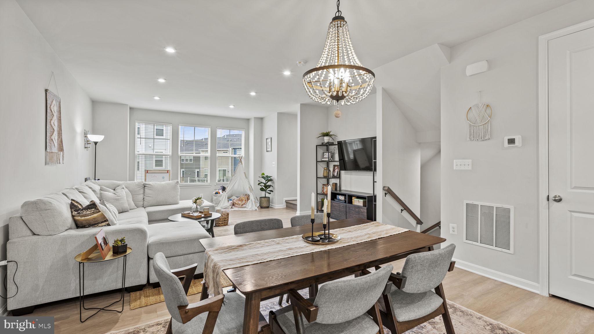 18283 Summit Pointe Drive Triangle, VA 22172 - Photo 9 of 41