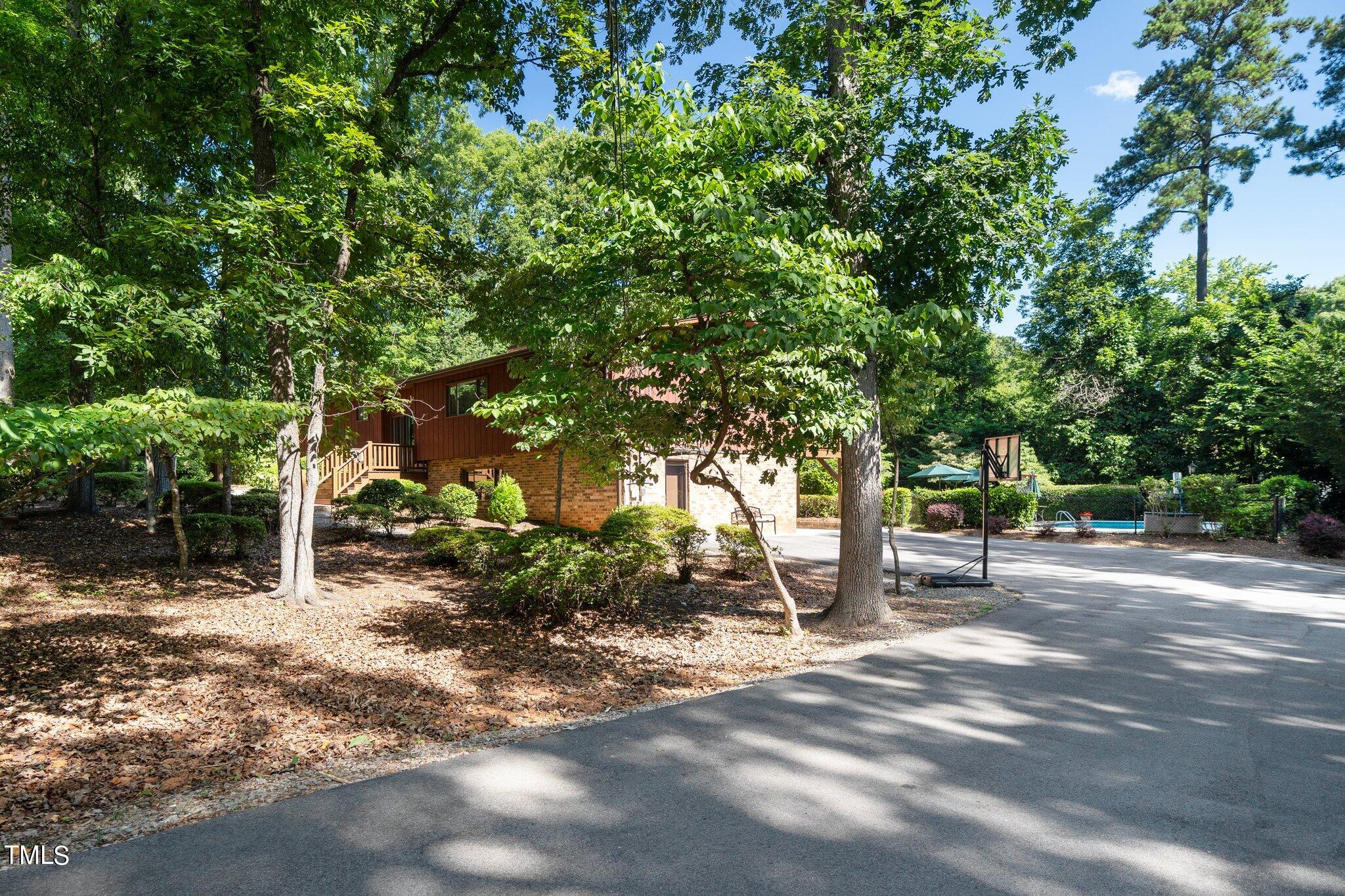 6406 Arnold Road Raleigh, NC 27607 - Photo 4 of 44
